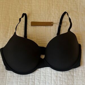 NEW WITH TAGS SKIMS Fits Everybody Demi Push Up Bra
